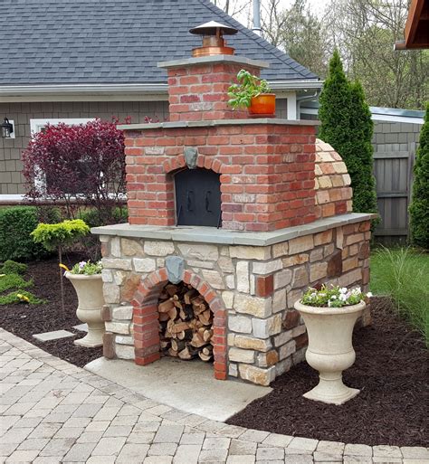 outdoor pizza oven wood fired